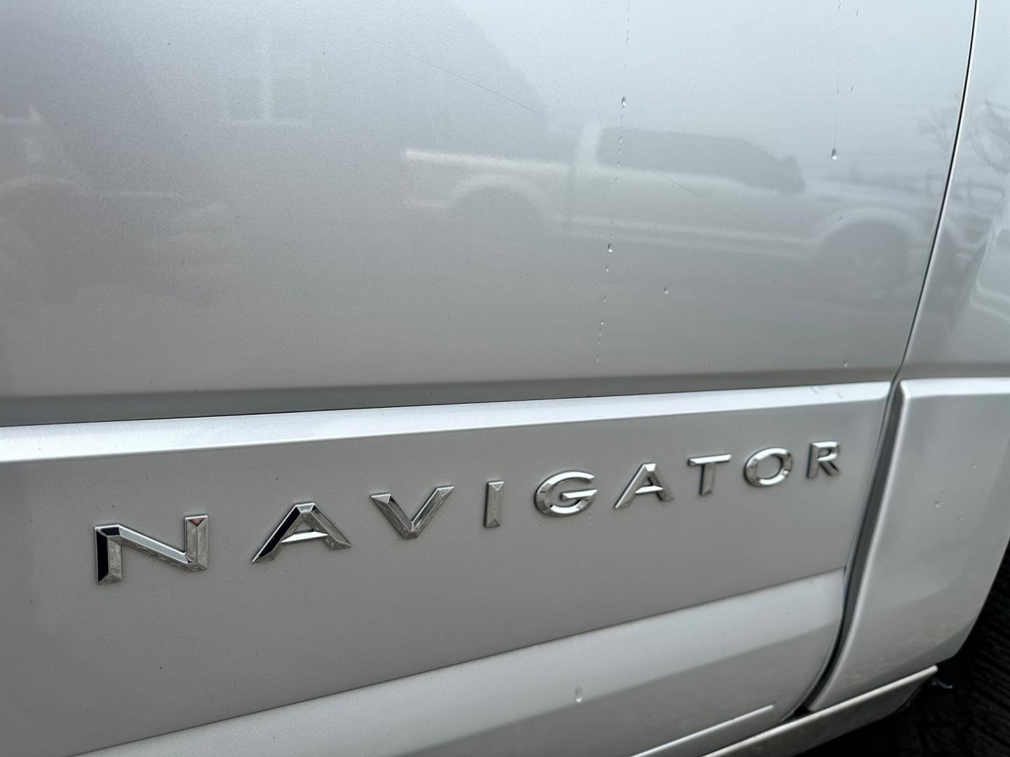 2017 Silver /Gray Lincoln Navigator Reserve 4WD (5LMJJ2LT4HE) with an 3.5L V6 DOHC 24V TWIN TURBO engine, 6 speed Automatic transmission, located at 11115 Chardon Rd. , Chardon, OH, 44024, (440) 214-9705, 41.580246, -81.241943 - Photo#11